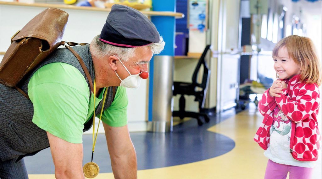 Klinikclownvisite in der Kinderklinik Schömberg_Copyright Michael Fuchs