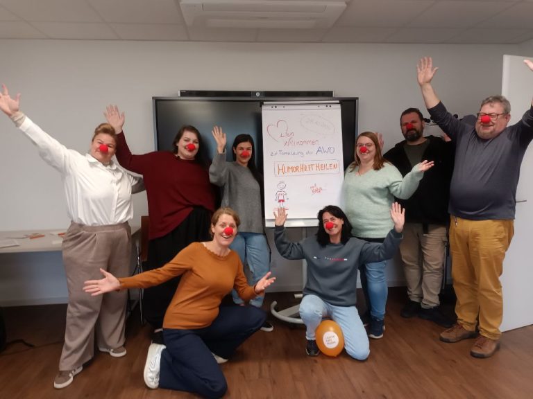 HHH-Trainerin Katja Kemnade trainiert Pflegefachpersonen der AWO Pfalz_Foto Copyright_Cornelia Weber AWO Pfalz